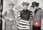 Immagine di Sera mini abiti Parigi Francia, 1967, secondo 31 filmato di repertorio 65675029473