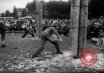 Immagine di Tree-chopping e concorsi di sezionatura Baviera Germania, 1967, secondo 7 filmato di repertorio 65675029474
