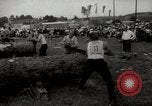 Immagine di Tree-chopping e concorsi di sezionatura Baviera Germania, 1967, secondo 15 filmato di repertorio 65675029474