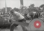 Immagine di Tree-chopping e concorsi di sezionatura Baviera Germania, 1967, secondo 25 filmato di repertorio 65675029474