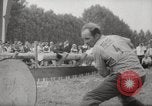 Immagine di Tree-chopping e concorsi di sezionatura Baviera Germania, 1967, secondo 29 filmato di repertorio 65675029474