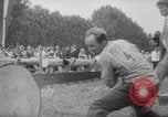 Immagine di Tree-chopping e concorsi di sezionatura Baviera Germania, 1967, secondo 30 filmato di repertorio 65675029474