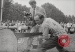 Immagine di Tree-chopping e concorsi di sezionatura Baviera Germania, 1967, secondo 31 filmato di repertorio 65675029474