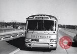Immagine di Viste dal bus in movimento di Little Rock Arkansas Little Rock Arkansas USA, 1963, secondo 8 filmato di repertorio 65675029476