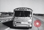 Immagine di Viste dal bus in movimento di Little Rock Arkansas Little Rock Arkansas USA, 1963, secondo 10 filmato di repertorio 65675029476