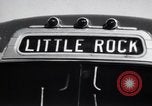 Immagine di Viste dal bus in movimento di Little Rock Arkansas Little Rock Arkansas USA, 1963, secondo 18 filmato di repertorio 65675029476