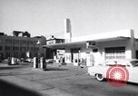 Immagine di Viste dal bus in movimento di Little Rock Arkansas Little Rock Arkansas USA, 1963, secondo 52 filmato di repertorio 65675029476