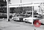 Immagine di Viste dal bus in movimento di Little Rock Arkansas Little Rock Arkansas USA, 1963, secondo 55 filmato di repertorio 65675029476
