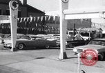 Immagine di Viste dal bus in movimento di Little Rock Arkansas Little Rock Arkansas USA, 1963, secondo 56 filmato di repertorio 65675029476