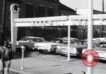 Immagine di Viste dal bus in movimento di Little Rock Arkansas Little Rock Arkansas USA, 1963, secondo 59 filmato di repertorio 65675029476