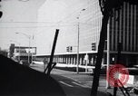 Immagine di Viste dal bus in movimento di Little Rock Arkansas Little Rock Arkansas USA, 1963, secondo 62 filmato di repertorio 65675029476