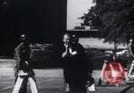 Standbild Arkansas National Guard unter Faubus blockieren Schule Integration Little Rock Arkansas USA, 1957, aus Sekunde 4 historischem Filmmaterial Videoclip 65675029477