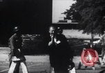 Standbild Arkansas National Guard unter Faubus blockieren Schule Integration Little Rock Arkansas USA, 1957, aus Sekunde 5 historischem Filmmaterial Videoclip 65675029477