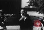 Standbild Arkansas National Guard unter Faubus blockieren Schule Integration Little Rock Arkansas USA, 1957, aus Sekunde 11 historischem Filmmaterial Videoclip 65675029477
