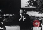 Standbild Arkansas National Guard unter Faubus blockieren Schule Integration Little Rock Arkansas USA, 1957, aus Sekunde 12 historischem Filmmaterial Videoclip 65675029477