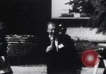 Standbild Arkansas National Guard unter Faubus blockieren Schule Integration Little Rock Arkansas USA, 1957, aus Sekunde 13 historischem Filmmaterial Videoclip 65675029477
