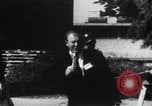 Standbild Arkansas National Guard unter Faubus blockieren Schule Integration Little Rock Arkansas USA, 1957, aus Sekunde 14 historischem Filmmaterial Videoclip 65675029477