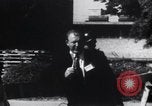 Standbild Arkansas National Guard unter Faubus blockieren Schule Integration Little Rock Arkansas USA, 1957, aus Sekunde 15 historischem Filmmaterial Videoclip 65675029477