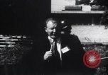 Standbild Arkansas National Guard unter Faubus blockieren Schule Integration Little Rock Arkansas USA, 1957, aus Sekunde 20 historischem Filmmaterial Videoclip 65675029477