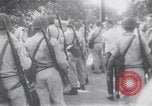 Standbild Arkansas National Guard unter Faubus blockieren Schule Integration Little Rock Arkansas USA, 1957, aus Sekunde 48 historischem Filmmaterial Videoclip 65675029477