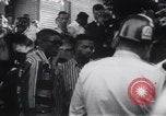 Standbild Arkansas National Guard unter Faubus blockieren Schule Integration Little Rock Arkansas USA, 1957, aus Sekunde 55 historischem Filmmaterial Videoclip 65675029477