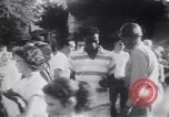 Standbild Arkansas National Guard unter Faubus blockieren Schule Integration Little Rock Arkansas USA, 1957, aus Sekunde 56 historischem Filmmaterial Videoclip 65675029477
