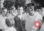 Standbild Arkansas National Guard unter Faubus blockieren Schule Integration Little Rock Arkansas USA, 1957, aus Sekunde 60 historischem Filmmaterial Videoclip 65675029477