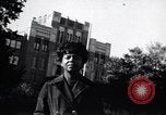 Standbild Central High School 6 Jahre nach der ZUSAmmenführung Little Rock Arkansas USA, 1963, aus Sekunde 32 historischem Filmmaterial Videoclip 65675029479