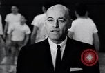Standbild Little Rock Central High School auf der offiziellen Integration Little Rock Arkansas USA, 1963, aus Sekunde 15 historischem Filmmaterial Videoclip 65675029480
