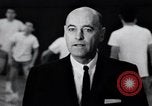 Standbild Little Rock Central High School auf der offiziellen Integration Little Rock Arkansas USA, 1963, aus Sekunde 55 historischem Filmmaterial Videoclip 65675029480