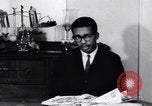 Image Daisy Bates et Ernest vert de Little Rock Nin Little Rock Arkansas USA, 1963, de la seconde 12 séquences d'archives historiques vidéo 65675029485