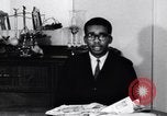 Image Daisy Bates et Ernest vert de Little Rock Nin Little Rock Arkansas USA, 1963, de la seconde 16 séquences d'archives historiques vidéo 65675029485