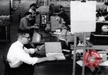 Immagine di La fabbrica della lampadina Little Rock Arkansas USA, 1963, secondo 13 filmato di repertorio 65675029487