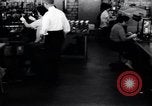 Immagine di La fabbrica della lampadina Little Rock Arkansas USA, 1963, secondo 18 filmato di repertorio 65675029487