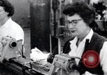 Immagine di La fabbrica della lampadina Little Rock Arkansas USA, 1963, secondo 44 filmato di repertorio 65675029487
