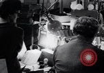 Immagine di La fabbrica della lampadina Little Rock Arkansas USA, 1963, secondo 54 filmato di repertorio 65675029487