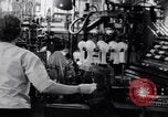 Immagine di La fabbrica della lampadina Little Rock Arkansas USA, 1963, secondo 57 filmato di repertorio 65675029487