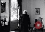 Standbild Ältere weiße Frau befürwortet Integration Little Rock Arkansas USA, 1968, aus Sekunde 18 historischem Filmmaterial Videoclip 65675029498