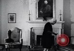 Standbild Ältere weiße Frau befürwortet Integration Little Rock Arkansas USA, 1968, aus Sekunde 25 historischem Filmmaterial Videoclip 65675029498