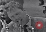 Image acteur Ossie Davis introduisant Burt Lancaster Washington DC USA, 1963, de la seconde 49 séquences d'archives historiques vidéo 65675029518