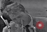 Image acteur Ossie Davis introduisant Burt Lancaster Washington DC USA, 1963, de la seconde 61 séquences d'archives historiques vidéo 65675029518