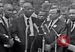 Immagine di Martin Luther King Jr con i diritti civili leader Washington DC USA, 1963, secondo 43 filmato di repertorio 65675029521