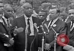 Immagine di Martin Luther King Jr con i diritti civili leader Washington DC USA, 1963, secondo 52 filmato di repertorio 65675029521