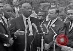 Immagine di Martin Luther King Jr con i diritti civili leader Washington DC USA, 1963, secondo 53 filmato di repertorio 65675029521