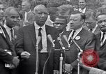 Immagine di Martin Luther King Jr con i diritti civili leader Washington DC USA, 1963, secondo 56 filmato di repertorio 65675029521