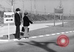 Standbild Die Einstellung von Frauen Krieg Mitarbeiter der Produktion Dayton Ohio USA, 1943, aus Sekunde 8 historischem Filmmaterial Videoclip 65675029530
