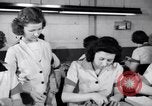 Standbild Deaktiviert die amerikanischen Arbeiter freiwillig während Zweiten Weltkrieg Arbeitskräftemangel Dayton Ohio USA, 1943, aus Sekunde 19 historischem Filmmaterial Videoclip 65675029531