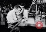 Standbild Deaktiviert die amerikanischen Arbeiter freiwillig während Zweiten Weltkrieg Arbeitskräftemangel Dayton Ohio USA, 1943, aus Sekunde 29 historischem Filmmaterial Videoclip 65675029531