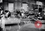 Standbild Zweiten Weltkrieg Krieg Arbeiter Wohnungsnot in Dayton Ohio Dayton Ohio USA, 1943, aus Sekunde 1 historischem Filmmaterial Videoclip 65675029533