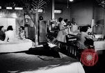 Standbild Zweiten Weltkrieg Krieg Arbeiter Wohnungsnot in Dayton Ohio Dayton Ohio USA, 1943, aus Sekunde 9 historischem Filmmaterial Videoclip 65675029533